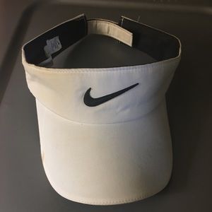 Nike visor